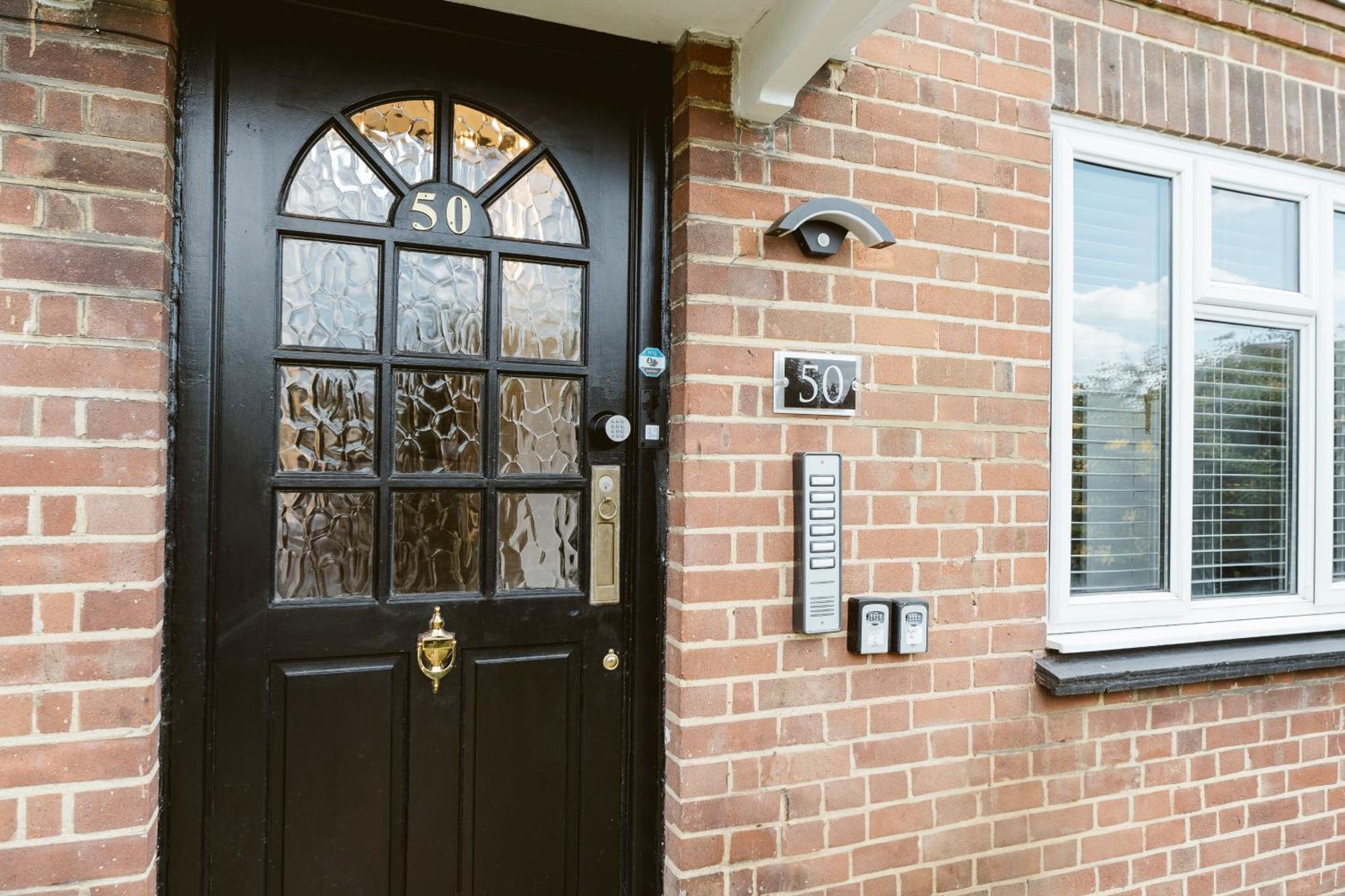 West Drayton Self Contained Studios ภายนอก รูปภาพ