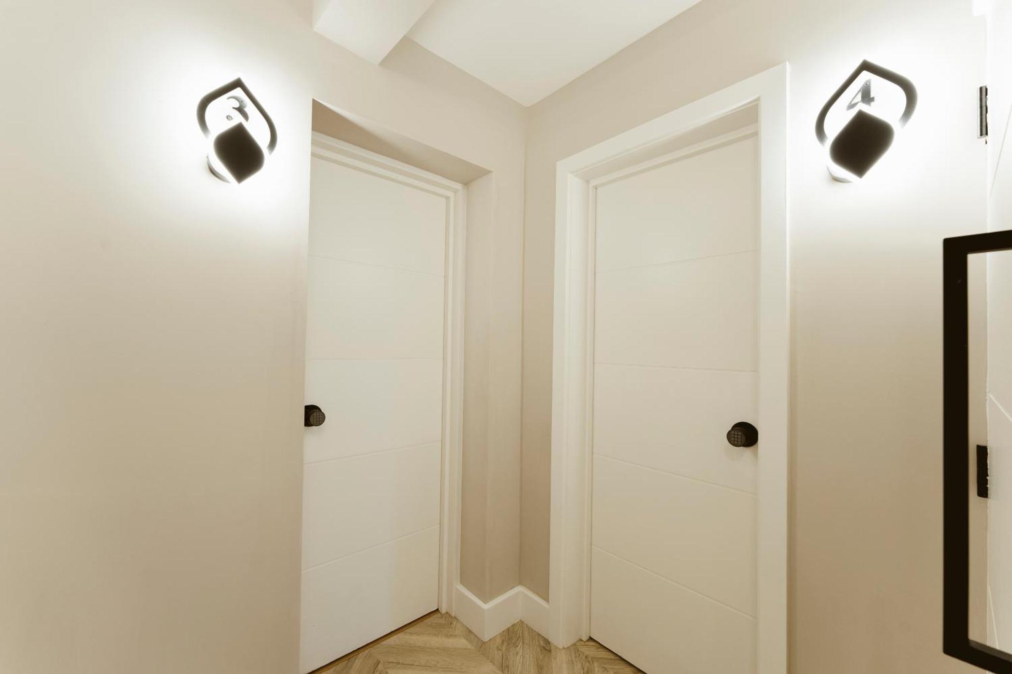 West Drayton Self Contained Studios ภายนอก รูปภาพ