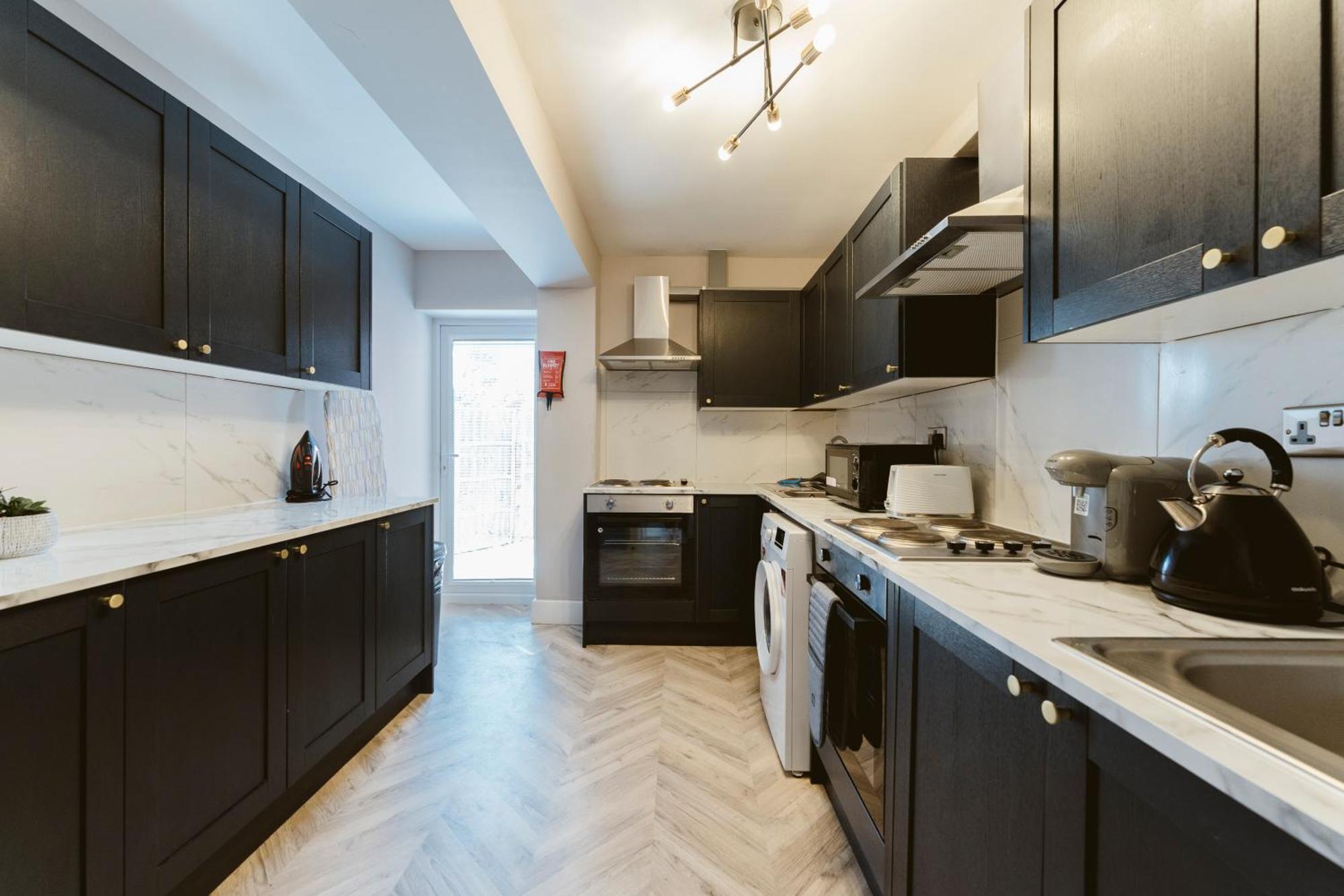 West Drayton Self Contained Studios ภายนอก รูปภาพ